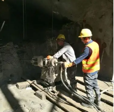 恩平水下抗分散灌浆料特点 水下不分散注浆料介绍